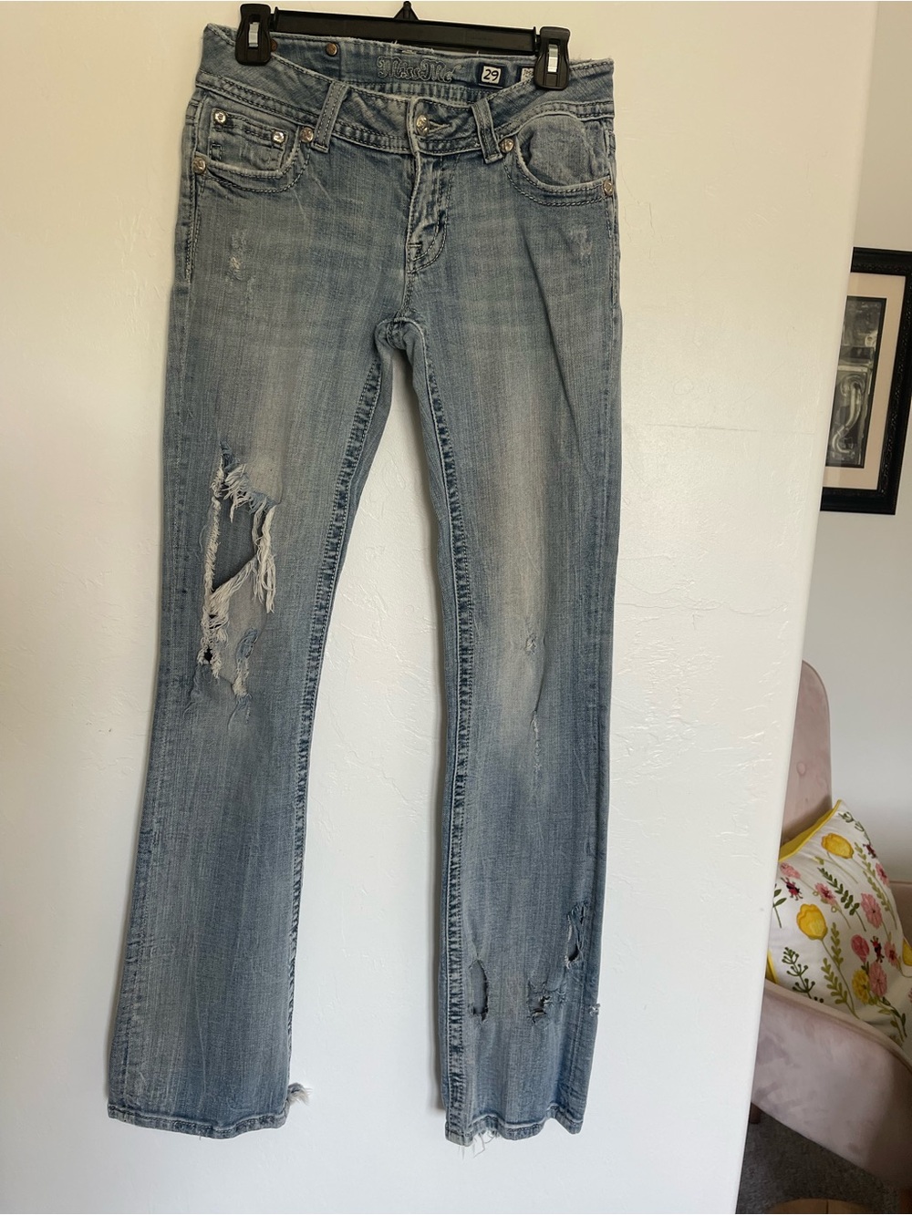 Miss Me Women's Light Wash Blue Skinny Jeans Distressed Rhinestone Pockets SZ 29